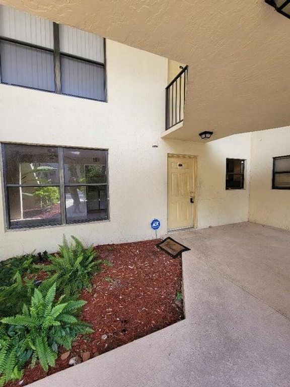 1660 Windorah Way C, West Palm Beach, FL 33411