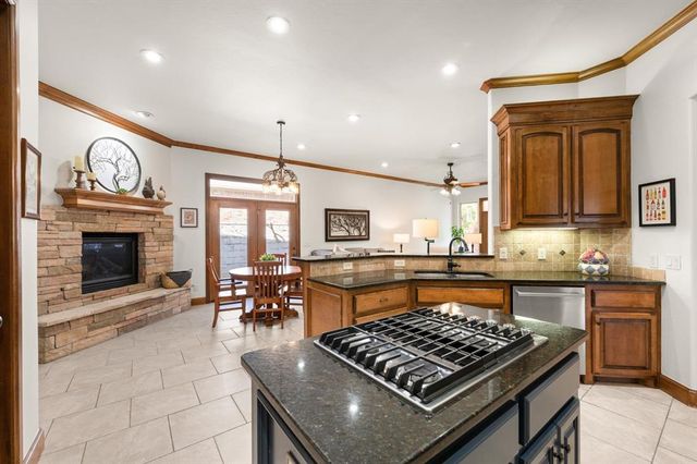 3824 Villas Creek Court, Edmond, OK 73003