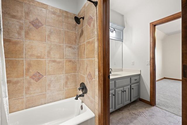 3824 Villas Creek Court, Edmond, OK 73003