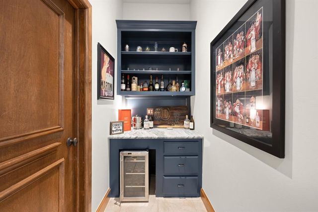 3824 Villas Creek Court, Edmond, OK 73003