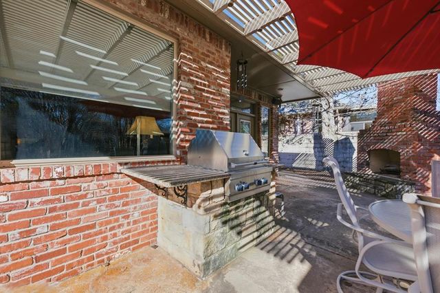 3824 Villas Creek Court, Edmond, OK 73003