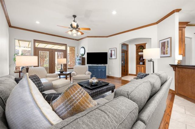 3824 Villas Creek Court, Edmond, OK 73003