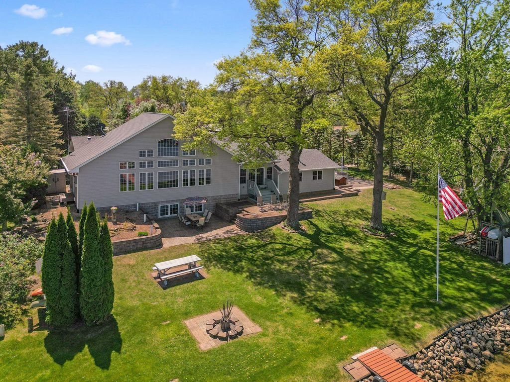 1823 313th Avenue NE, Isanti Twp, MN 55008