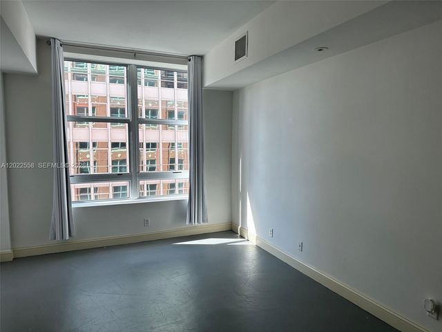 111 E Flagler 702, Miami, FL 33131