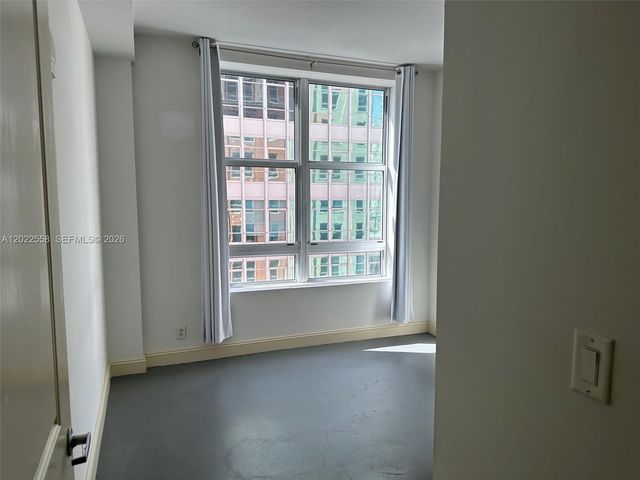 111 E Flagler 702, Miami, FL 33131