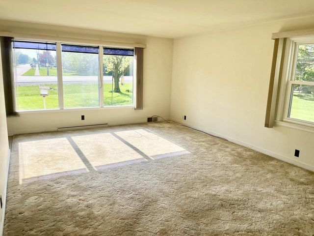 1905 N Rapids ROAD, Manitowoc, WI 54220