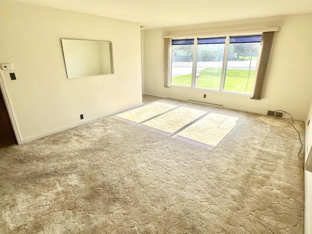 1905 N Rapids ROAD, Manitowoc, WI 54220