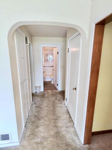 1905 N Rapids ROAD, Manitowoc, WI 54220