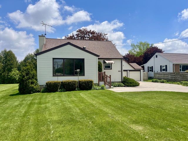 1905 N Rapids ROAD, Manitowoc, WI 54220