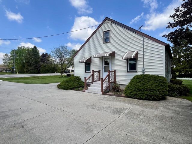 1905 N Rapids ROAD, Manitowoc, WI 54220