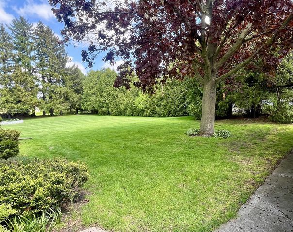 1905 N Rapids ROAD, Manitowoc, WI 54220