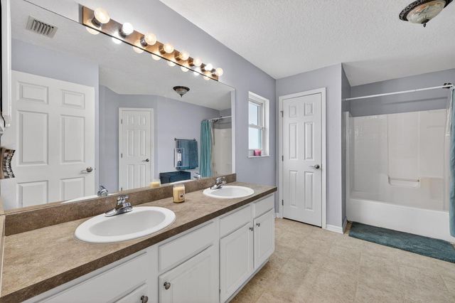 566 SW Sea Holly Terrace, Port St. Lucie, FL 34984