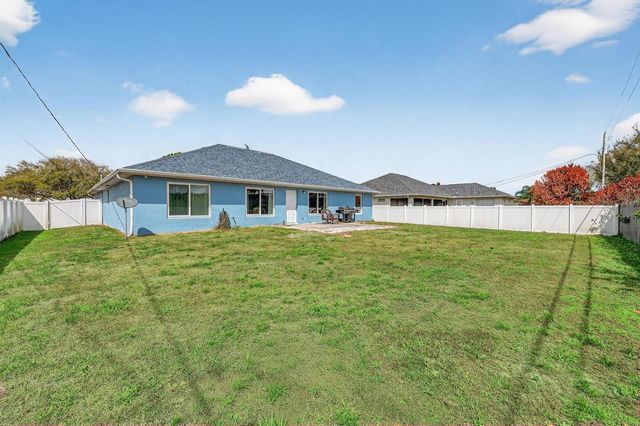 566 SW Sea Holly Terrace, Port St. Lucie, FL 34984