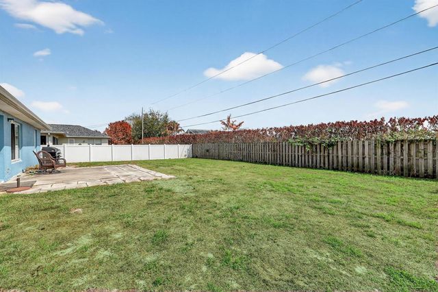 566 SW Sea Holly Terrace, Port St. Lucie, FL 34984