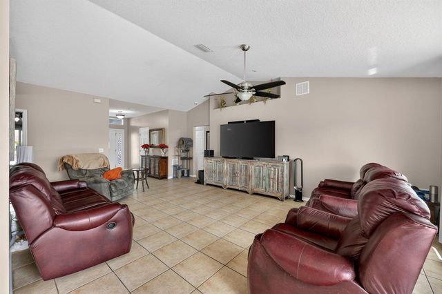 566 SW Sea Holly Terrace, Port St. Lucie, FL 34984