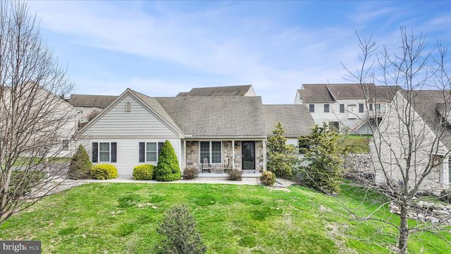858 WATER EDGE CT, Lebanon, PA 17046