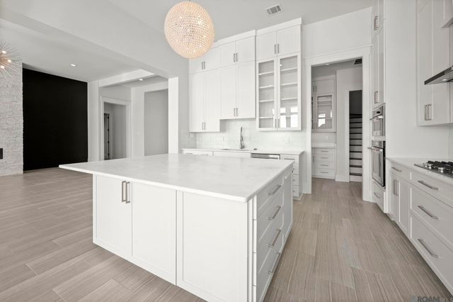 2855 Grand Way Ave, Baton Rouge, LA 70810