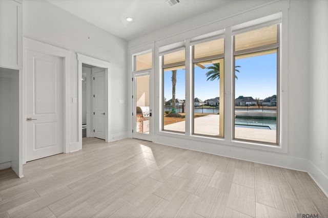 2855 Grand Way Ave, Baton Rouge, LA 70810