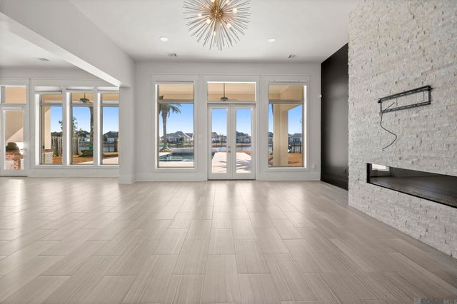 2855 Grand Way Ave, Baton Rouge, LA 70810