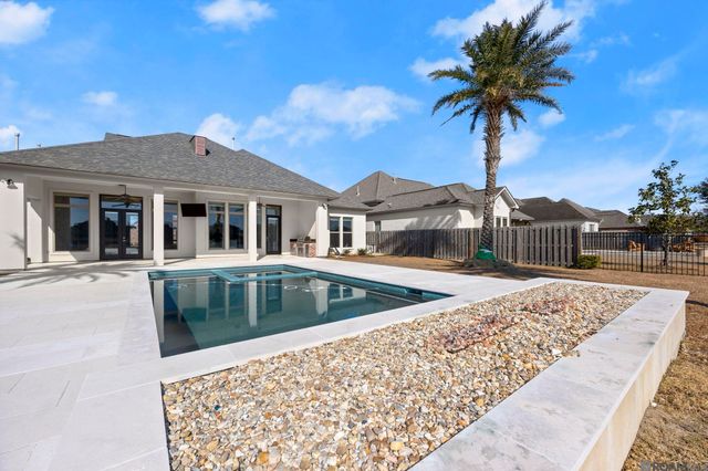 2855 Grand Way Ave, Baton Rouge, LA 70810