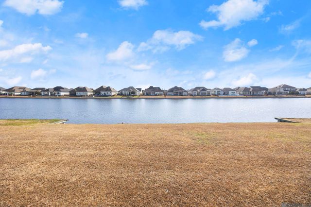 2855 Grand Way Ave, Baton Rouge, LA 70810