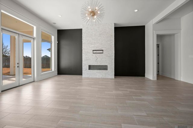 2855 Grand Way Ave, Baton Rouge, LA 70810