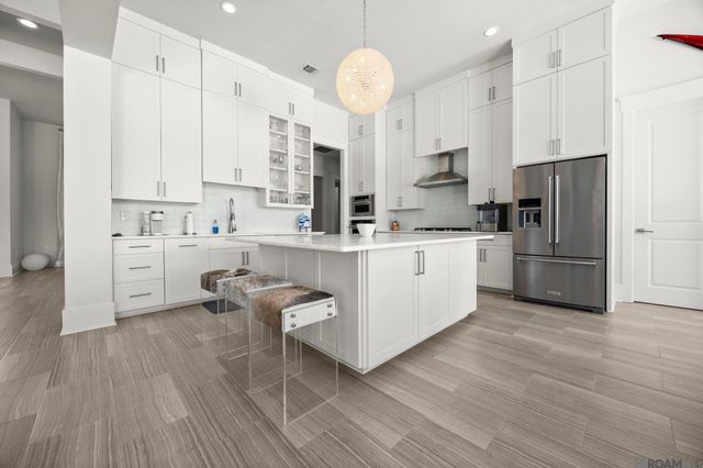 2855 Grand Way Ave, Baton Rouge, LA 70810