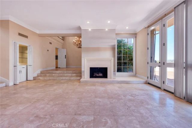 12305 Ridge, Los Angeles, CA 90049