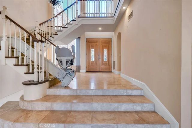 12305 Ridge, Los Angeles, CA 90049