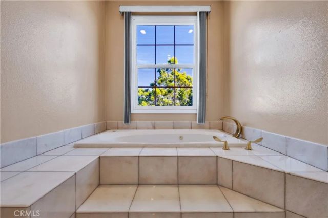 12305 Ridge, Los Angeles, CA 90049