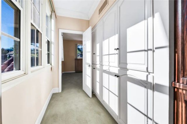 12305 Ridge, Los Angeles, CA 90049