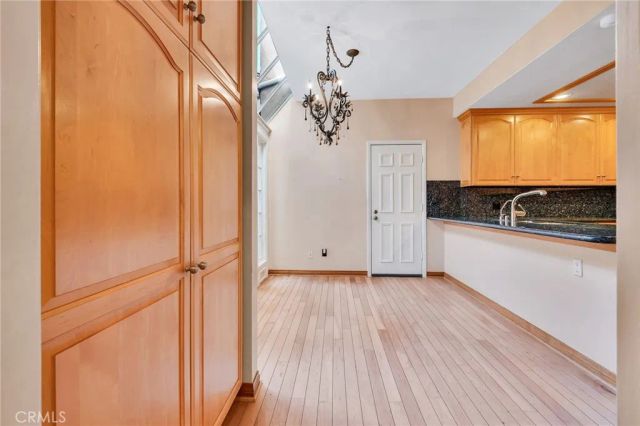 12305 Ridge, Los Angeles, CA 90049