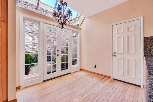 12305 Ridge, Los Angeles, CA 90049