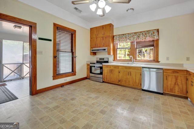 1635 Highway 36 E, Jackson, GA 30233