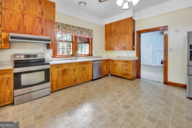 1635 Highway 36 E, Jackson, GA 30233