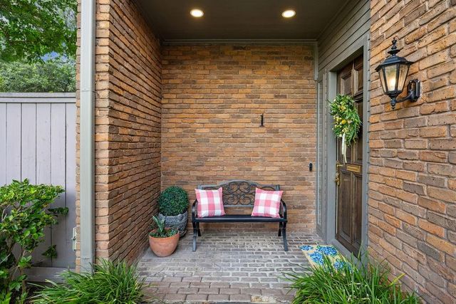 6000 Sugar Hill Drive 1, Houston, TX 77057
