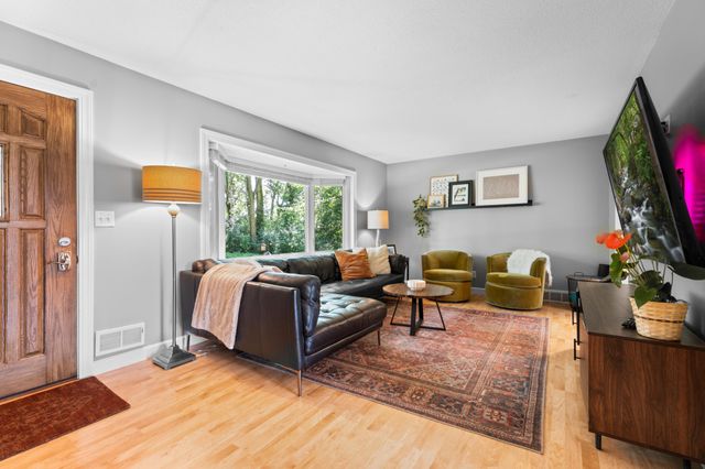 1609 29th Street SE, Rochester, MN 55904