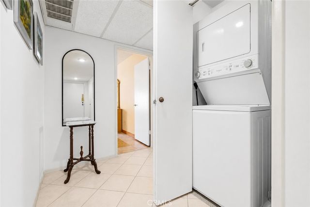 1971 Rodney 307, Los Angeles, CA 90027