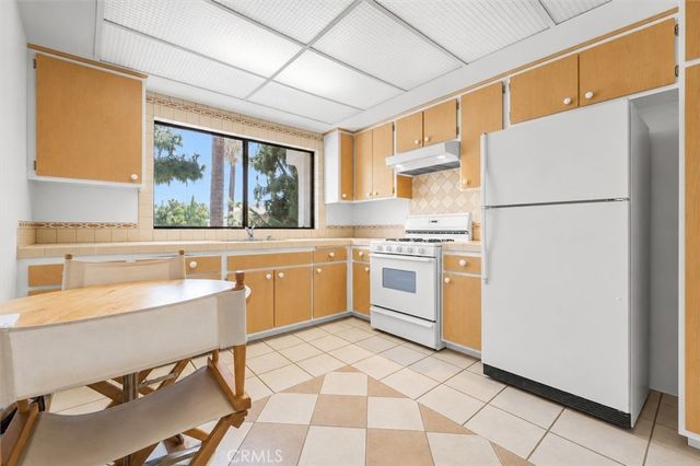 1971 Rodney 307, Los Angeles, CA 90027