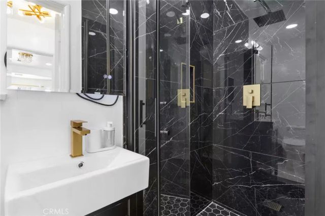 13831 Bessemer, Valley Glen, CA 91401