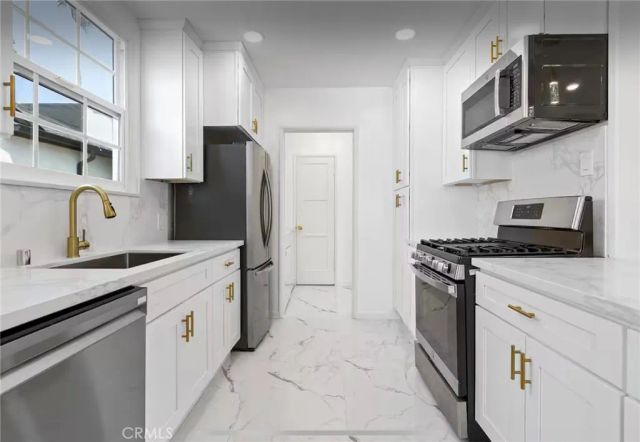 13831 Bessemer, Valley Glen, CA 91401