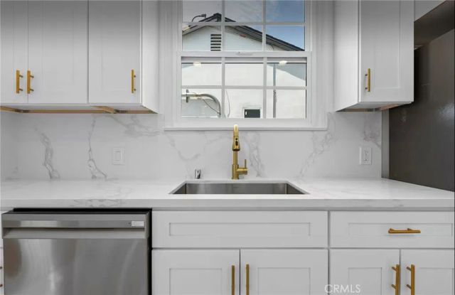 13831 Bessemer, Valley Glen, CA 91401