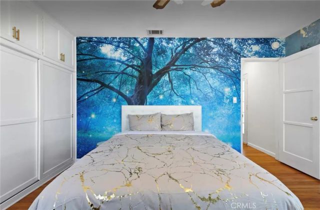 13831 Bessemer, Valley Glen, CA 91401