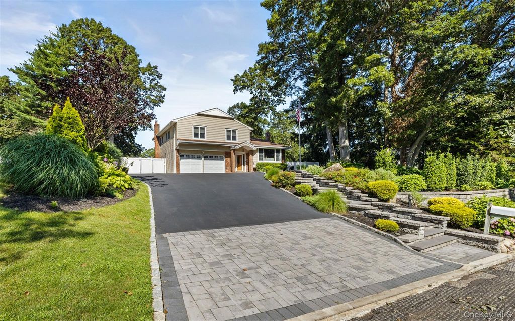 5 Brian Lane, East Northport, NY 11731