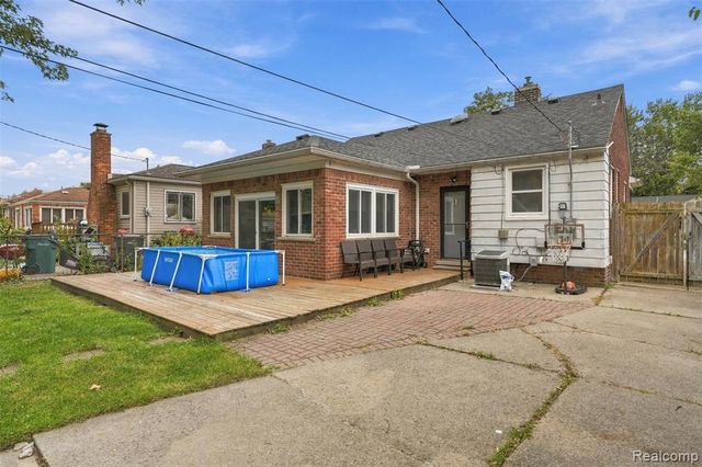 1339 Venice Street, Dearborn, MI 48124