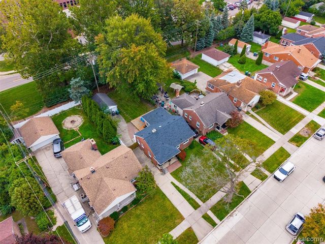 1339 Venice Street, Dearborn, MI 48124