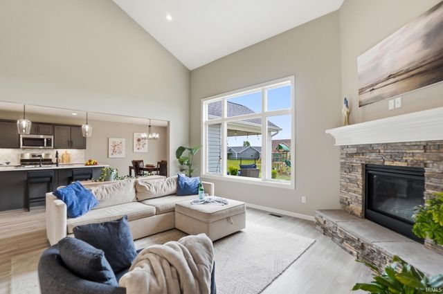 13111 Silk Tree Trail, Fort Wayne, IN 46814