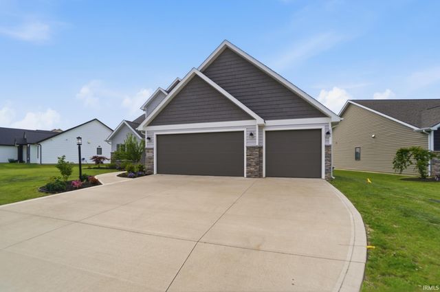 13111 Silk Tree Trail, Fort Wayne, IN 46814