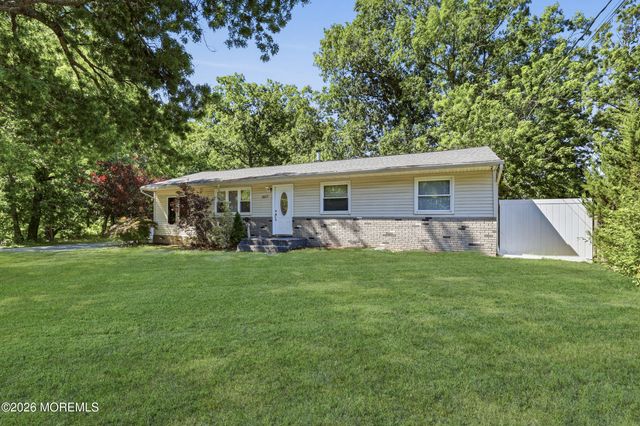 2627 Ridgeway Road, Manchester, NJ 08759