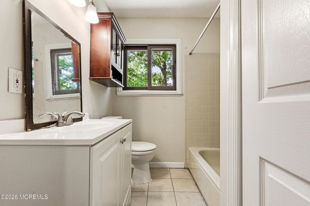 2627 Ridgeway Road, Manchester, NJ 08759